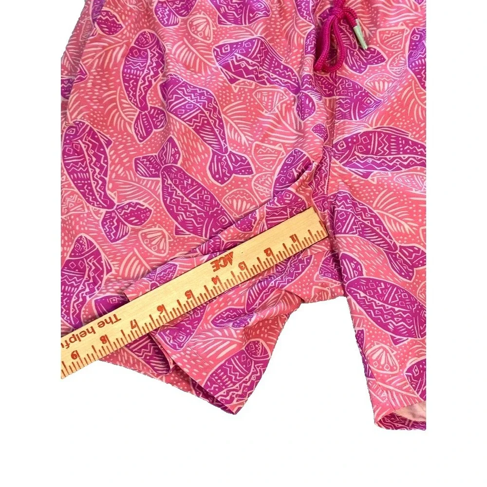 NWoT Vineyard‎ Vines Men's 7 Inch Printed Chappy Swim Trunks M Pink Fish Print